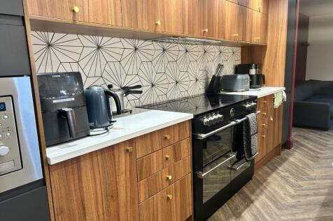Communal Kitchen 