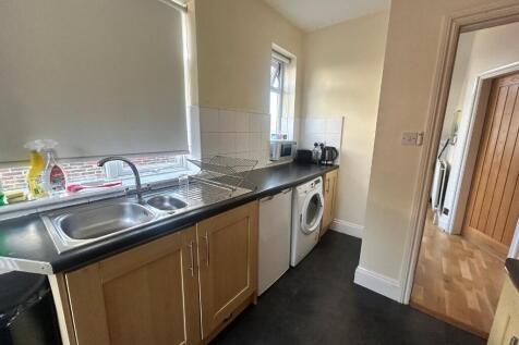 Communal Kitchen 