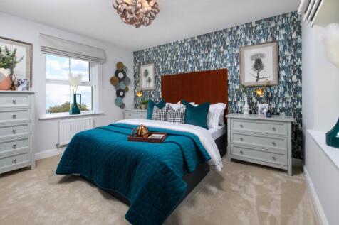 Main bedroom with en-suite in Avondale style home