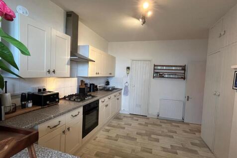 Kitchen1.jpg
