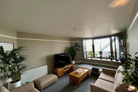 Living room new.jpg