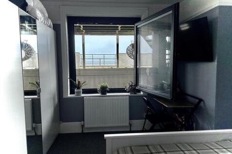 bed window.jpg