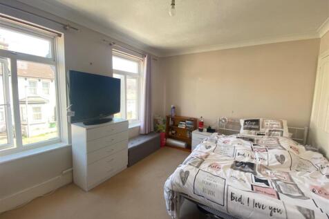 Bedroom One.jpg