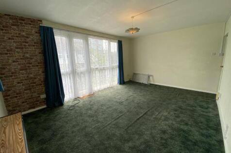 Living room 2.jpeg