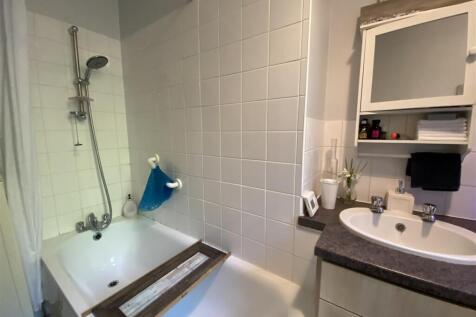 Bathroom.jpeg