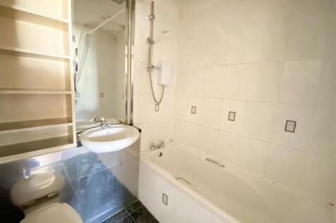 Bathroom.jpg