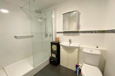 4 Tobago - Shower.jpg