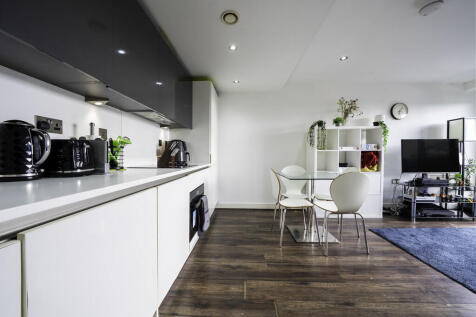 Maddison House000...