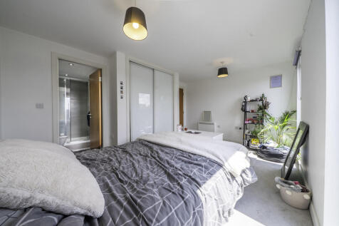 Maddison House000...