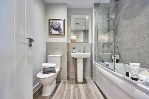 Family bathroom - typical Taylor Wimpey home