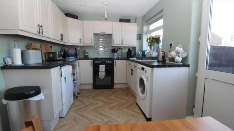 Kitchen / Dining