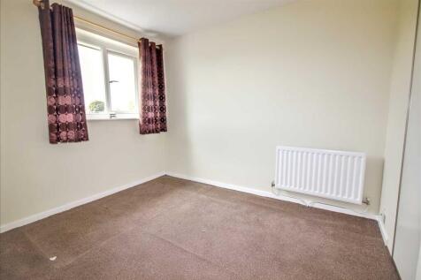 Bedroom (Rear)