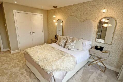 Eg Master Bedroom