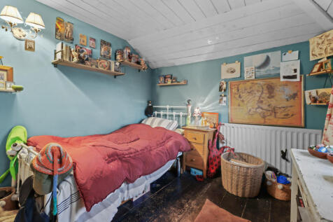 Bed 4 IMG_1965