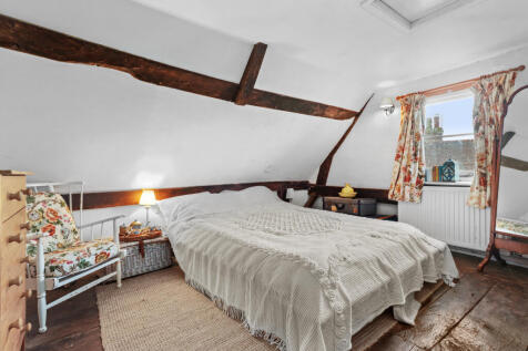 Bed 1 IMG_1864