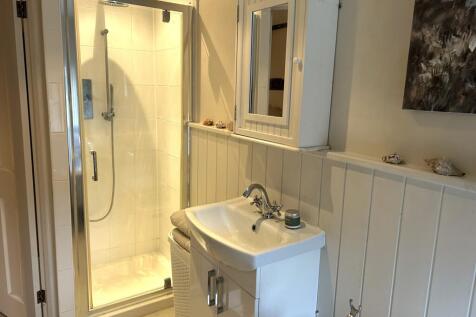 Bathroom (3).jpeg