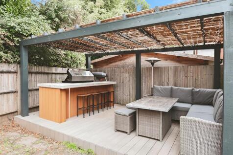Decking/ Garden Bar