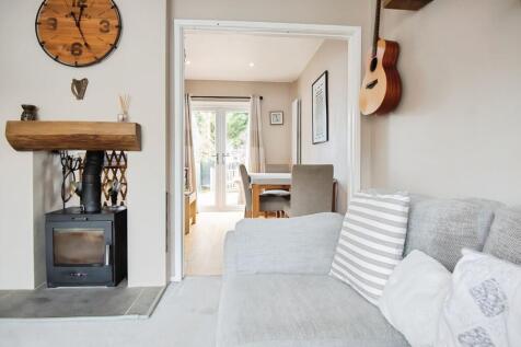 Lounge to Dining Room