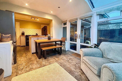 Kitchen conservatory