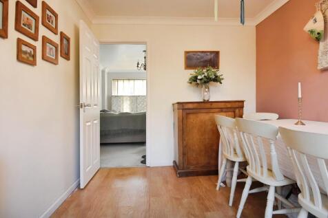 Dining Room to Lounge