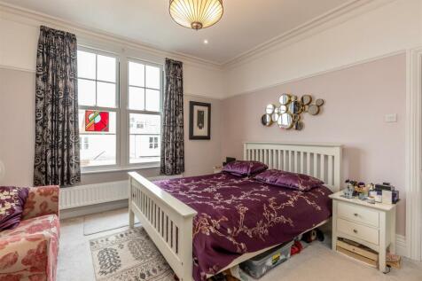 Henleaze Road, Henleaze Bed 1.jpg