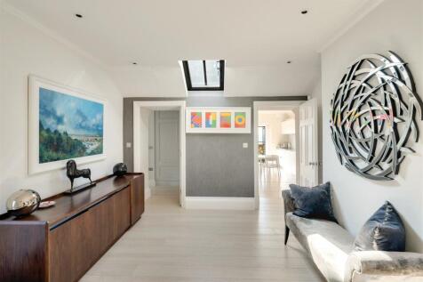Burwalls, Bridge Road Hall.jpg