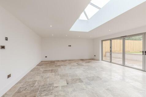 Ashgrove Ave, Abbotts Leigh Living Area 2.jpg