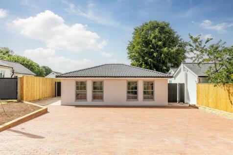 Ashgrove Ave, Abbotts Leigh Front 3.jpg