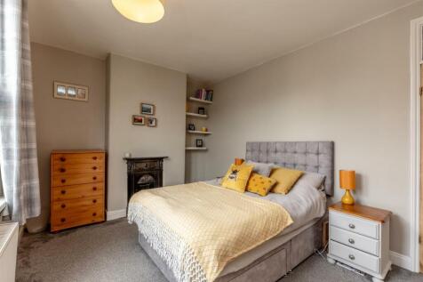 Ellicot Road, Bishopston Bed 1b.jpg
