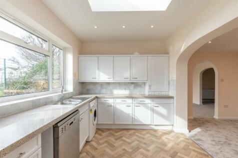 Sates Way, Henleaze Kitchen Living.jpg