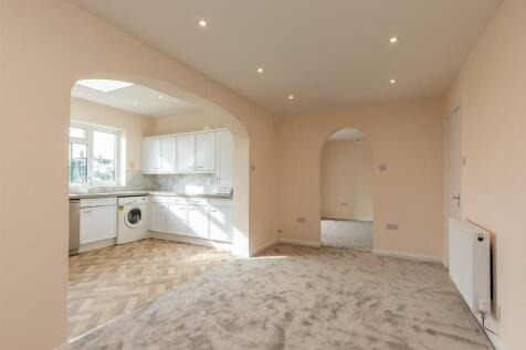 Sates Way, Henleaze Living Kitchen 2.jpg
