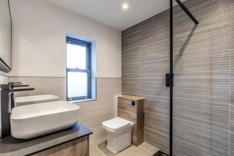 Station Road, Henbury En Suite.jpg