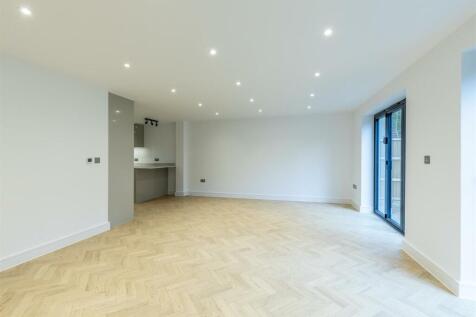 Station Road, Henbury Living Dining 2.jpg