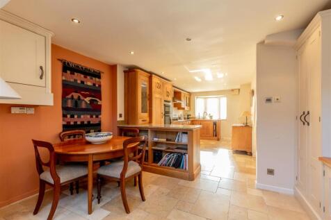 Brean Down Ave, Henleaze Dining Area.jpg