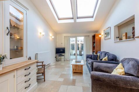 Brean Down Ave, Henleaze Living Area 3.jpg