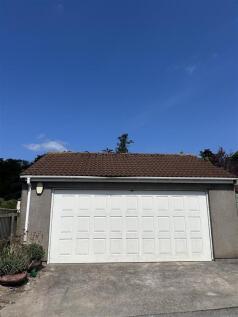 Garage new.jpg