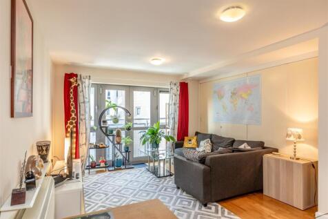 Hamilton Court, Bristol Living Area 4.jpg