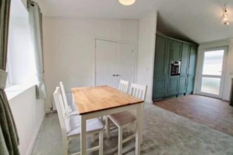 Dining Area.jpg