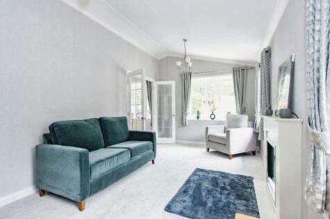 Living Room 4.jpg