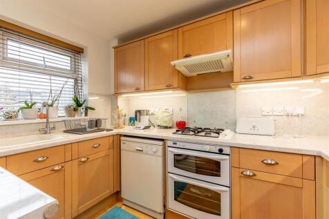 Lawrence Grove, Henleaze Kitchen 1.jpg