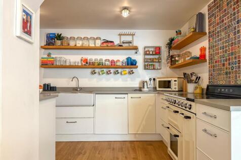 The Grange, Portishead Kitchen 2.jpg