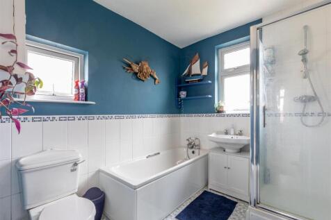 Kendon Drive, Westbury on Trym Bathroom.jpg