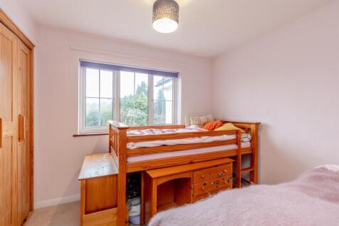 Dingle View, Sea Mills Bed 2.jpg