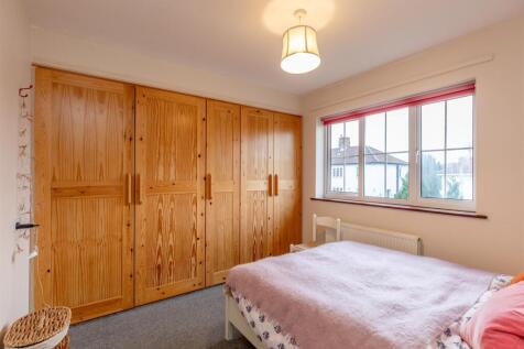 Dingle View, Sea Mills Bed 3b.jpg