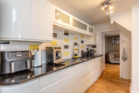 Sylvan Way, Sea Mills Kitchen 2.jpg