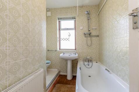 Maple Road, Horfield Bathroom.jpg