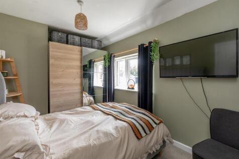 Sunny Hill, Sea Mills Bed 3.jpg