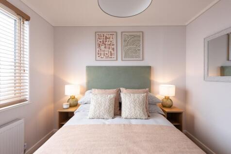 Bed 8.jpg