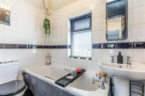 Wordsworth Road, Horfield Bathroom.jpg