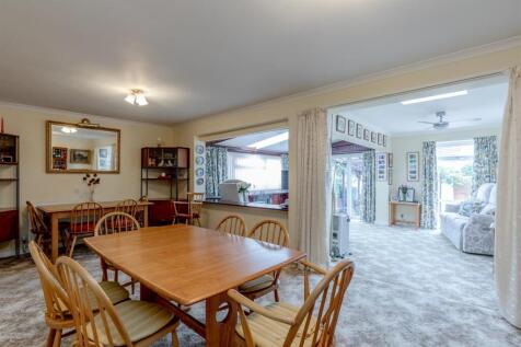 Green Dell Close, Henbury Dining Room.jpg